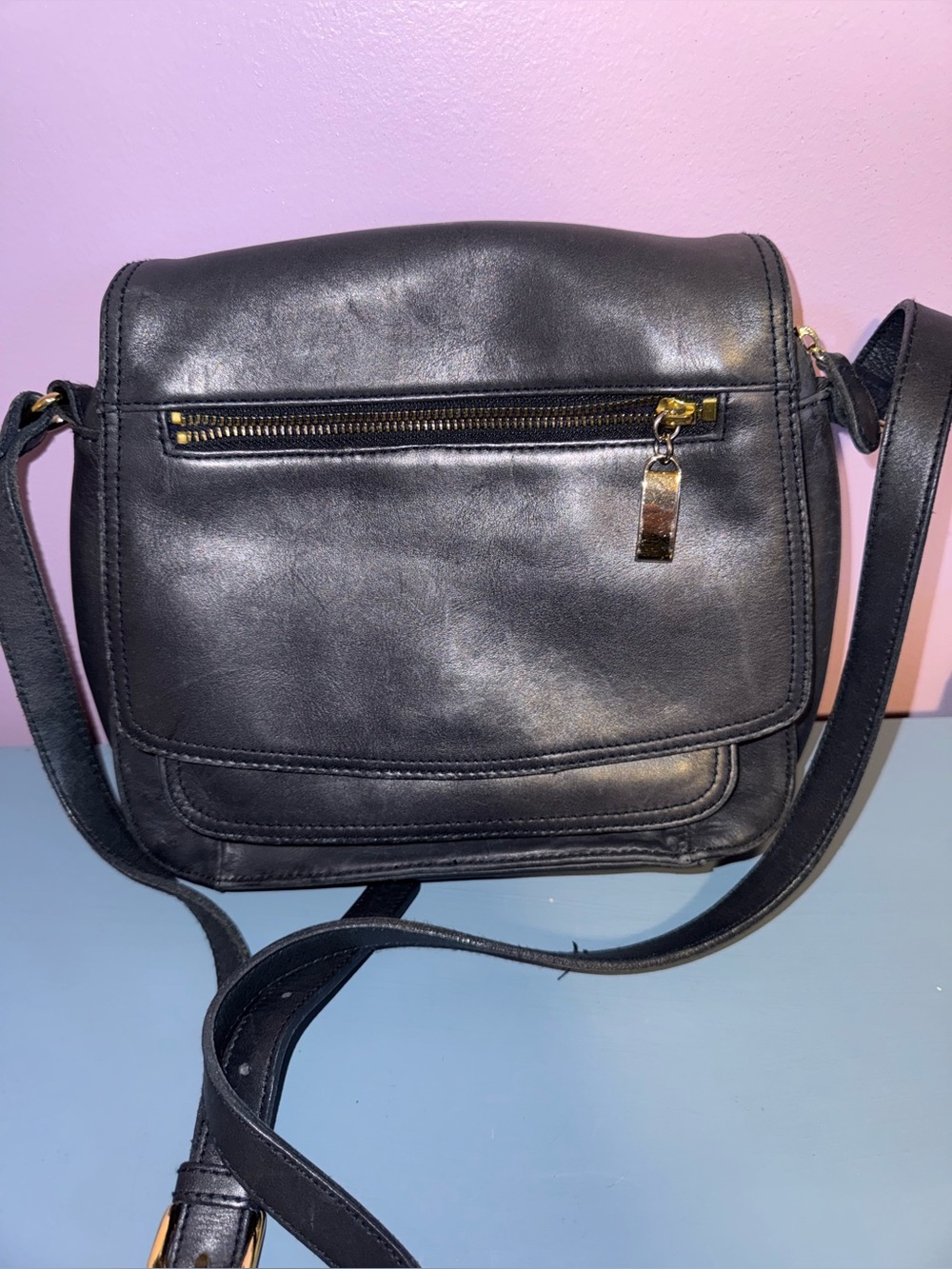 Vintage St. John’s Bay Classic blue  Leather Crossbody Bag - Unbranded